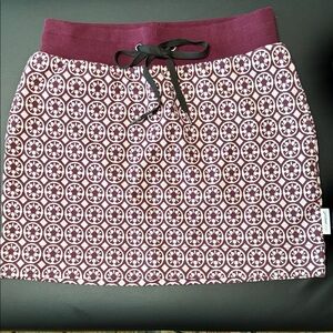 Foray Burgundy Patterned knit Skirt